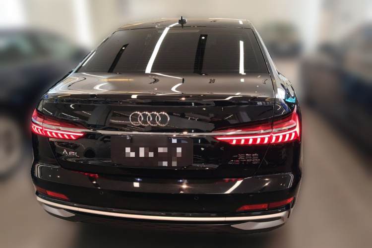 奥迪A6L 2022款 40 TFSI 豪华动感型车身外观6