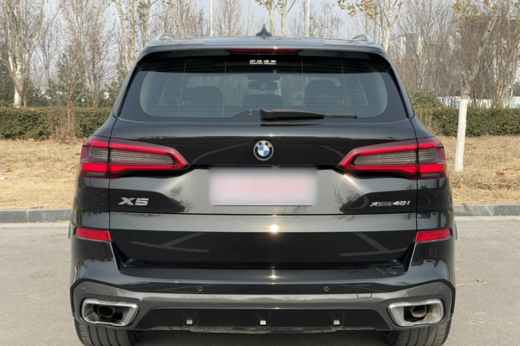 宝马X5(进口) 2019款 xDrive40i 尊享型 M运动套装车身外观6005