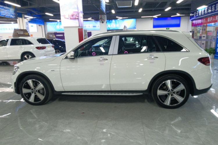 奔驰GLC 2022款 改款 GLC 300 L 4MATIC 动感型臻藏版车身外观4