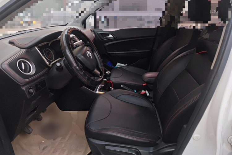 中华V3 2016款 1.5L 手动舒适型中控内饰19