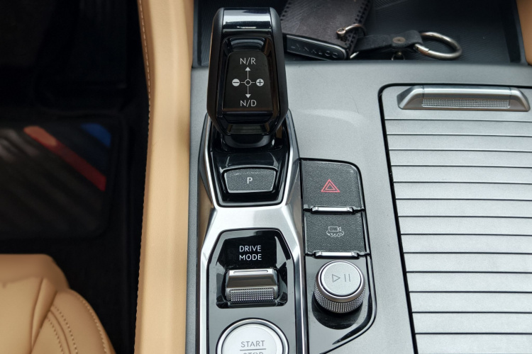 领克09 EM-P 2024款 2.0TD EM-P 四驱HALO 六座局部细节9007