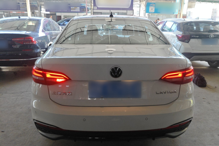 大众 朗逸 2024款 1.5L 自动星空五百万版车身外观6