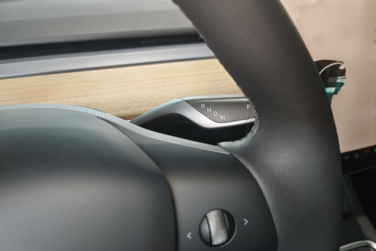 特斯拉 Model Y 2022款 后轮驱动版局部细节18