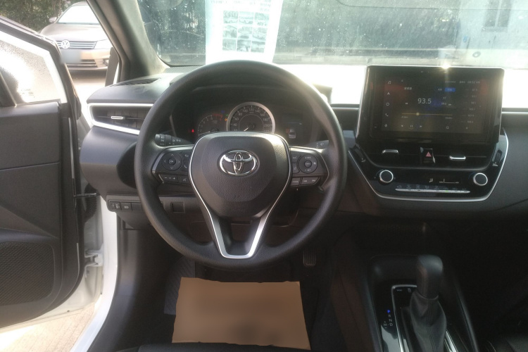 丰田 雷凌 2022款 185T CVT豪华版中控内饰13