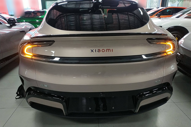 小米汽车 小米YU7 2025款 超长续航后驱版车身外观6004