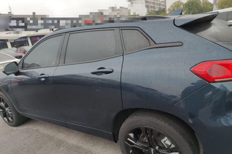 魏牌 VV7 2020款 2.0T 旗舰型车身外观4