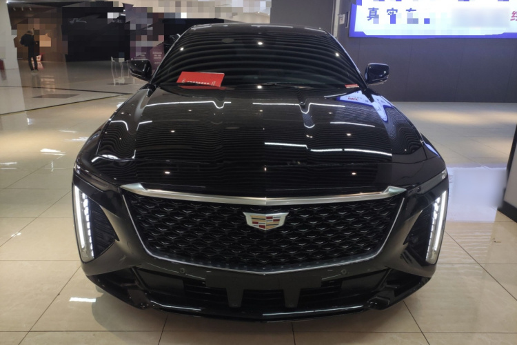 凯迪拉克CT6 2023款 28T 尊贵型车身外观2