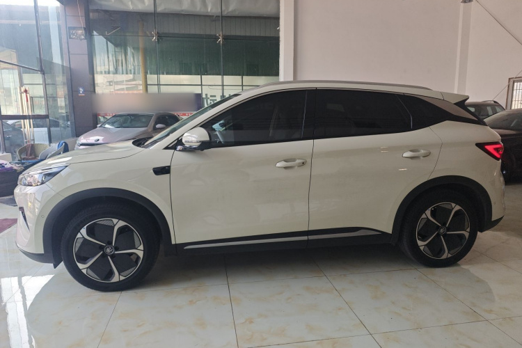 比亚迪 元PLUS 2025款 智驾版 510KM 超越型车身外观4