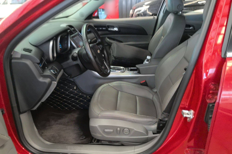 雪佛兰 迈锐宝 2014款 2.0L 自动豪华版中控内饰19