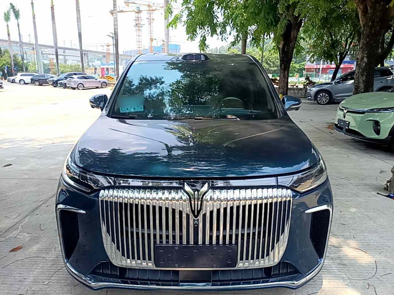 岚图汽车 岚图梦想家 2025款 PHEV 四驱旗舰乾崑版(1)
