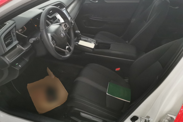 本田 思域 2021款 HATCHBACK 220TURBO CVT潮酷控中控内饰19