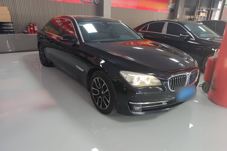 宝马7系 2013款 730Li 领先型车身外观6002