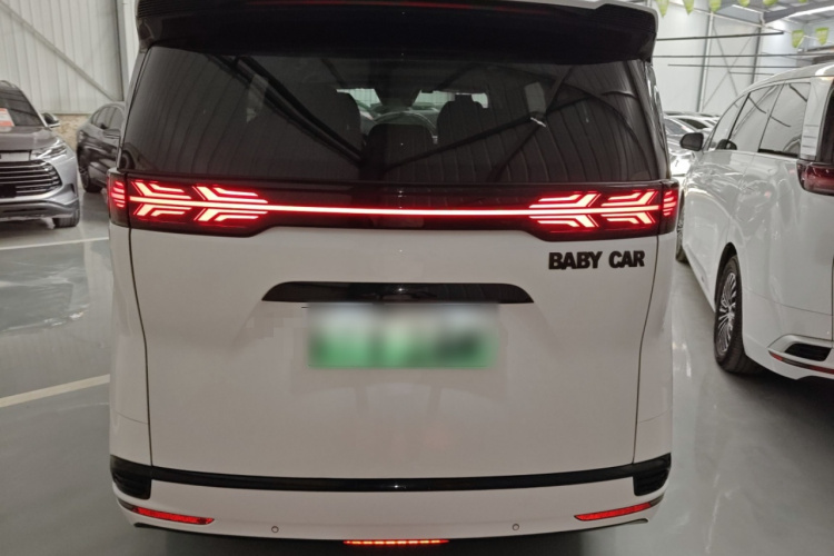 腾势D9 2022款 DM-i 1040 尊贵型车身外观6