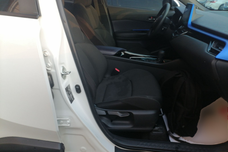 丰田 奕泽IZOA 2020款 2.0L 奕享版局部细节41