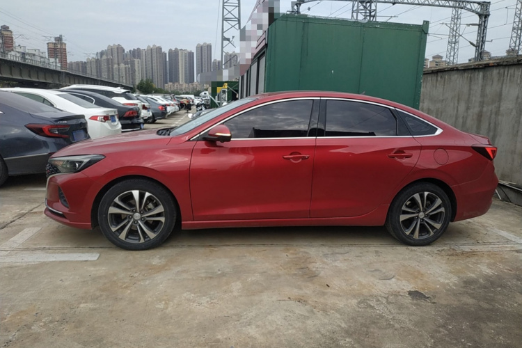 长安 逸动 2020款 PLUS 蓝鲸NE 1.4T GDI DCT旗舰型车身外观6003