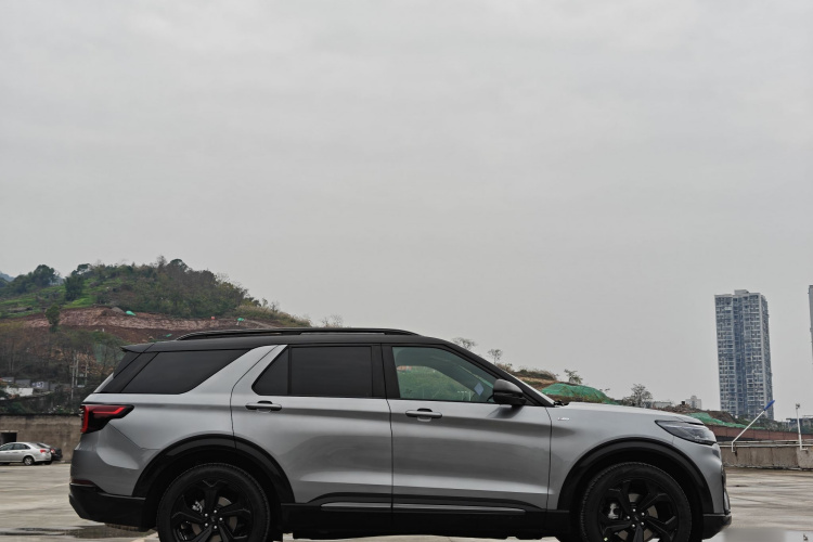 福特 探险者 2024款 2.3T EcoBoost 四驱ST-LINE 6座车身外观6003