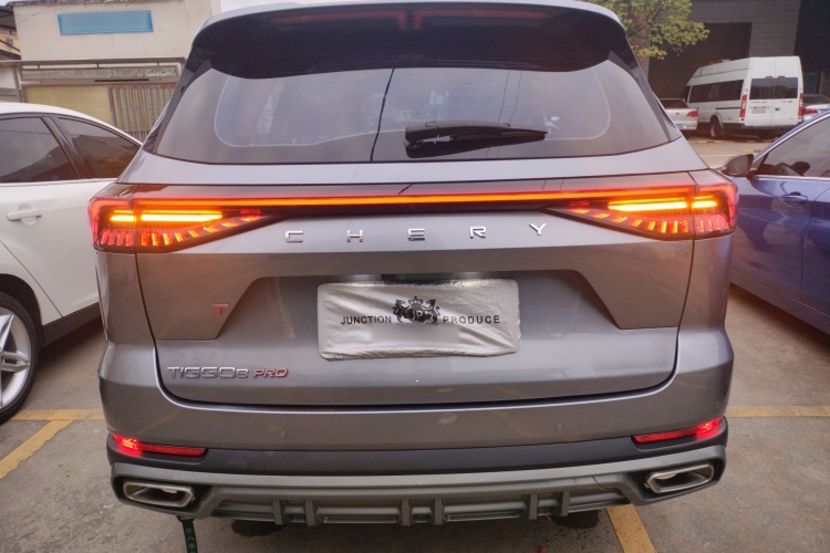 奇瑞 瑞虎8 PRO 2024款 冠军版 290T 两驱闪耀版 7座车身外观6