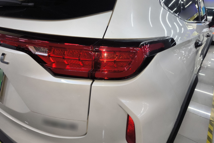 哈弗赤兔 2021款 激擎版 1.5T 铂金兔车身外观6001