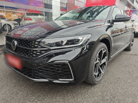 大众 帕萨特 2025款 出众款 330TSI 精英版