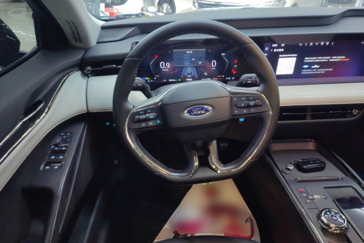 福特 蒙迪欧 2022款 改款 EcoBoost 245 豪华型中控内饰13