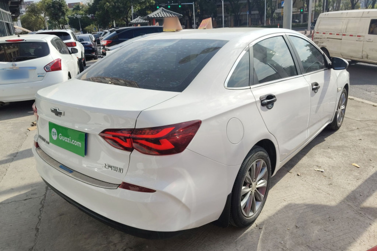 雪佛兰 科鲁泽 2020款 320 自动悦享版车身外观7