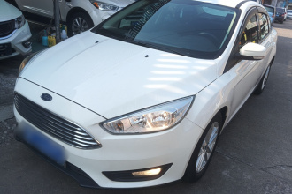 福特 福克斯 2018款 三厢经典 EcoBoost 125 自动超能风尚型智行版