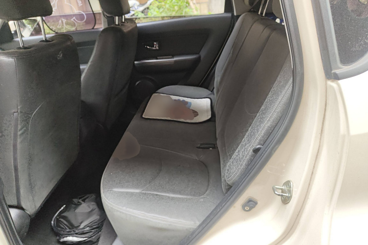 起亚 秀尔 2013款 1.6L AT Premium中控内饰7004