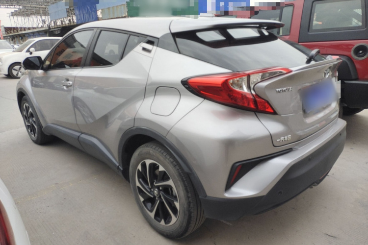 丰田 奕泽IZOA 2020款 2.0L 奕享版车身外观4