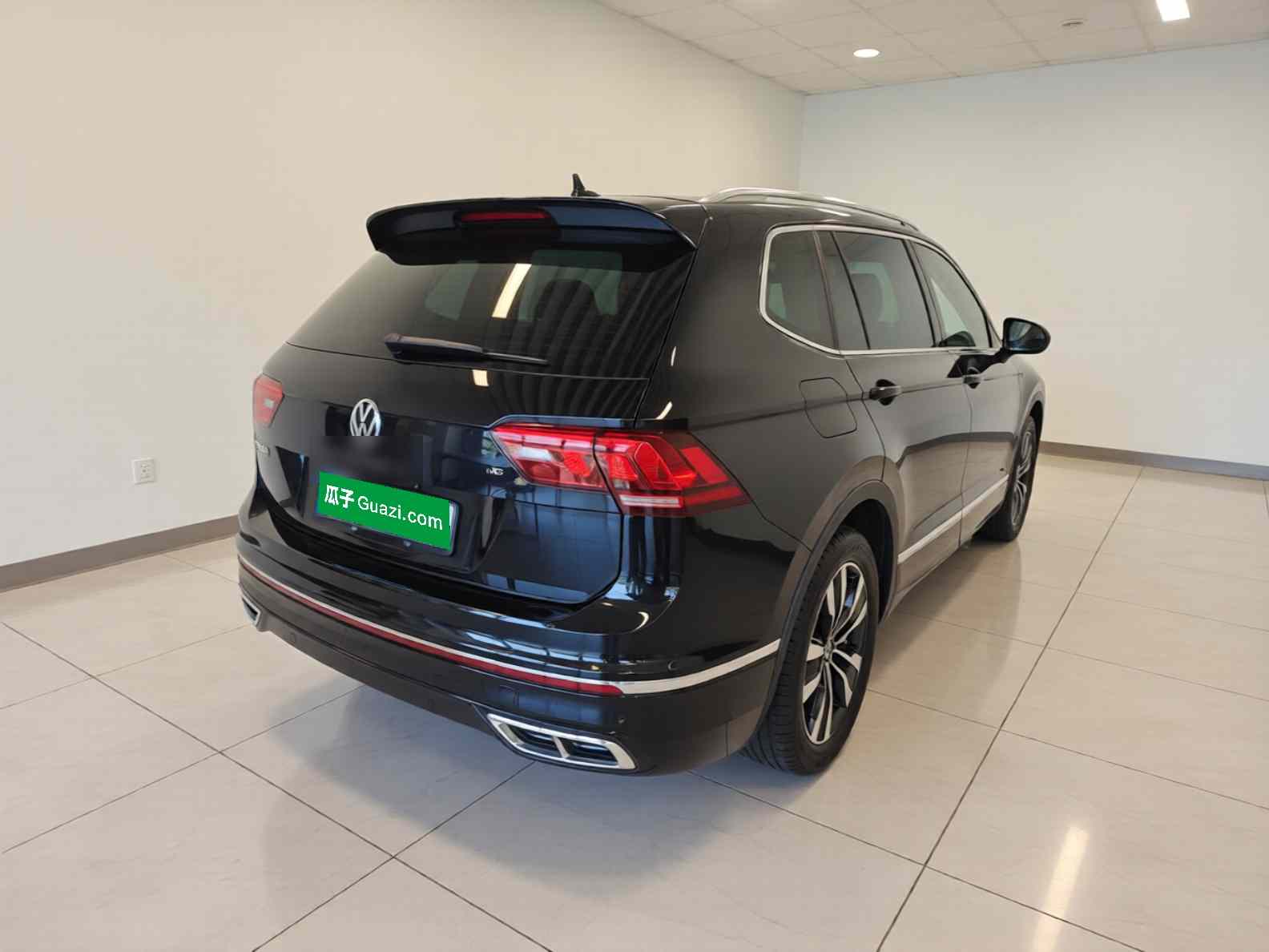 大众 途观L 2025款 出众款 330TSI 自动两驱R-Line龙耀版(4)
