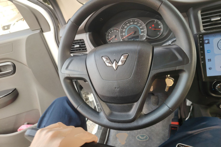 五菱汽车 五菱荣光V 2018款 1.5L标准型中控内饰13