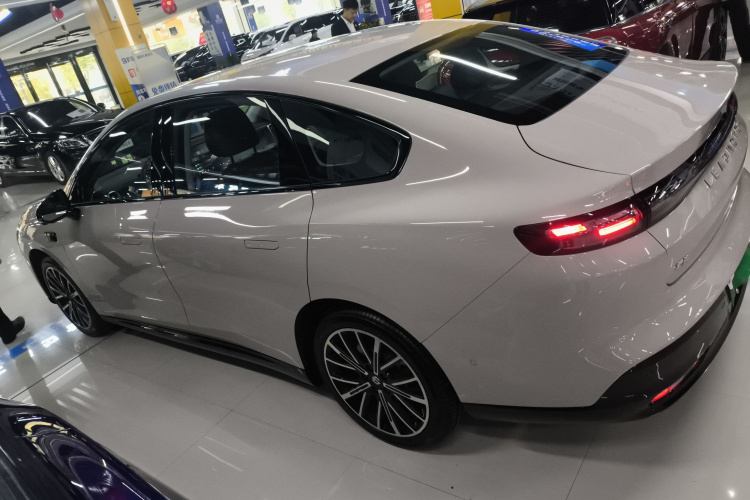 零跑汽车 零跑B01 2025款 550舒享版车身外观4