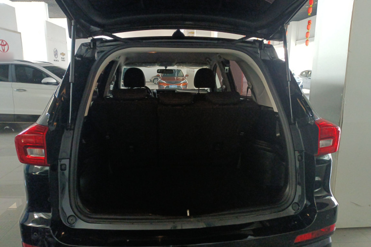 哈弗M6 2019款 1.5T 手动两驱都市型 国VI机舱底盘23