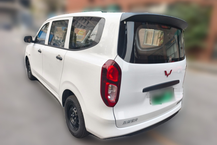 五菱汽车 五菱宏光新能源 2025款 增程式混动 50KM 标准型车身外观6003