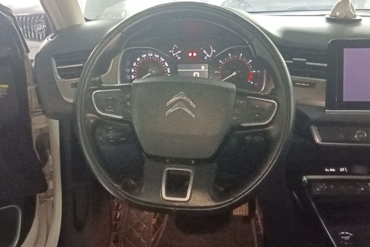 雪铁龙C5 2017款 350THP 自动豪华型中控内饰13