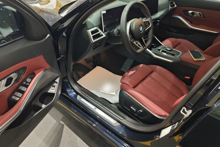 宝马3系 2025款 325Li M运动套装中控内饰20