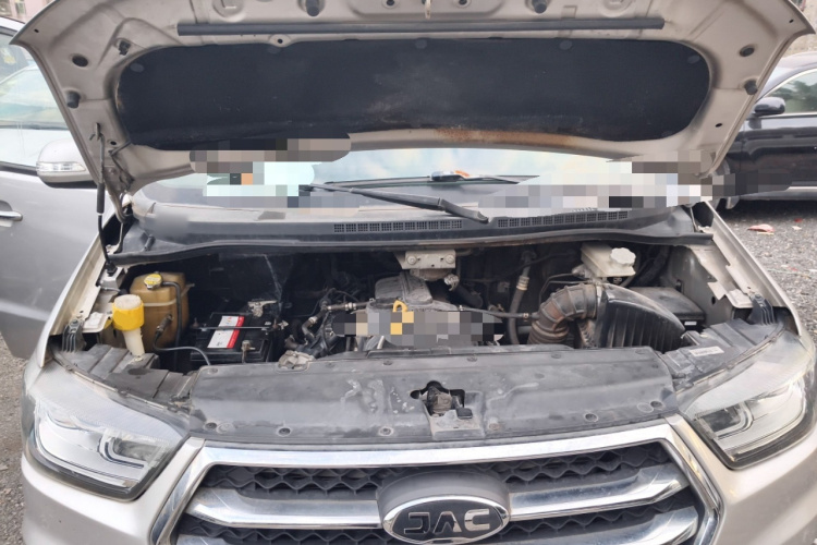 江淮瑞风 瑞风M4 2017款 2.0T 手动豪华型局部细节24