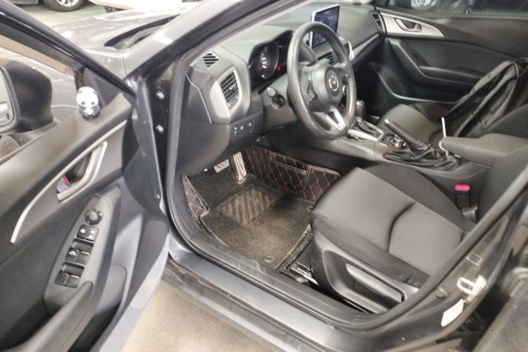 马自达3 昂克赛拉 2017款 三厢 1.5L 自动舒适型 国V中控内饰7003