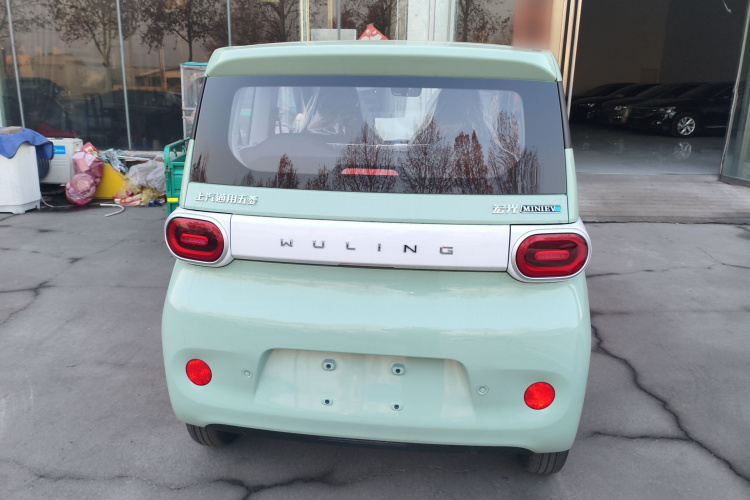 五菱汽车 宏光MINIEV 2024款 第三代 215km 青春版车身外观6