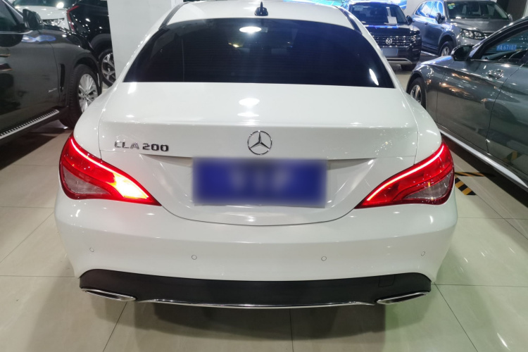 奔驰CLA 2019款 CLA 200 动感型车身外观6
