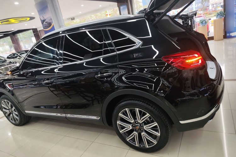 红旗HS5 2022款 改款 2.0T 智联旗领版车身外观6003