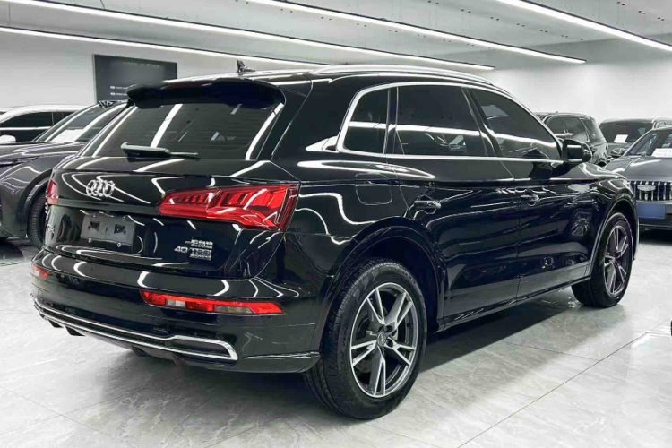 奥迪Q5L 2020款 40 TFSI 荣享时尚型车身外观6005