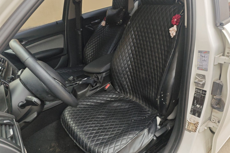 宝马1系(进口) 2013款 改款 116i 领先型中控内饰19