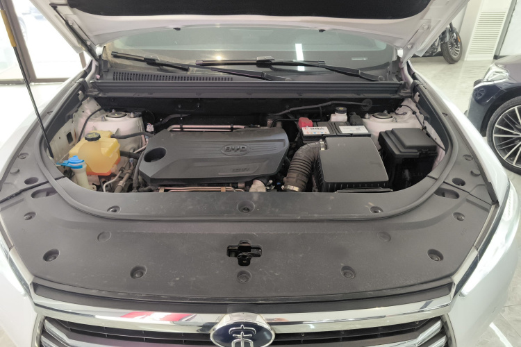 比亚迪 宋Pro 2019款 1.5T 自动豪华型机舱底盘24