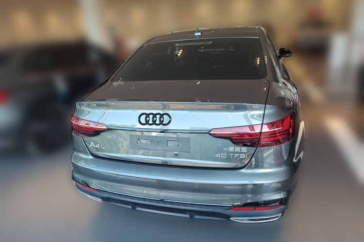 奥迪A4L 2022款 40 TFSI 豪华动感型车身外观6