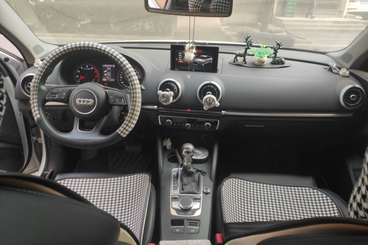 奥迪A3 2019款 Limousine 35 TFSI 运动型 国V中控内饰12