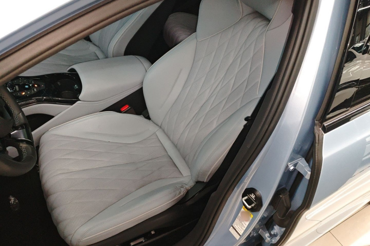 比亚迪 海豹 2022款 650km 四驱性能版局部细节19