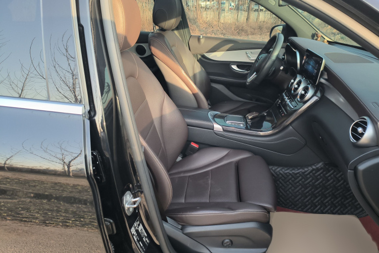 奔驰GLC 2020款 GLC 260 L 4MATIC 动感型局部细节41