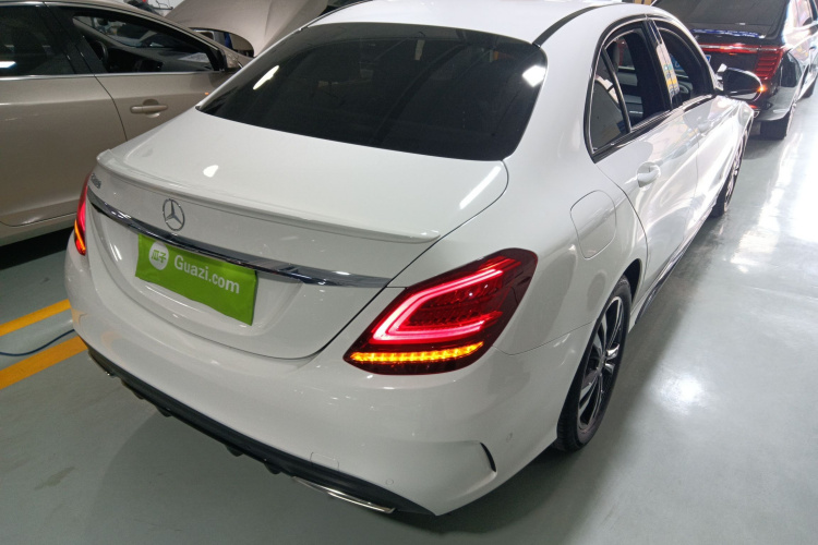 奔驰C级 2019款 C 260 运动版车身外观7