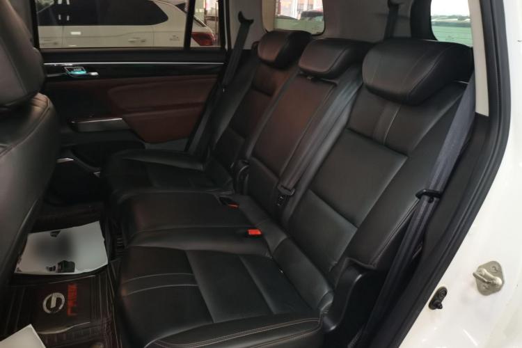 广汽传祺 传祺GS8 2017款 320T 两驱豪华智联版（七座）中控内饰21