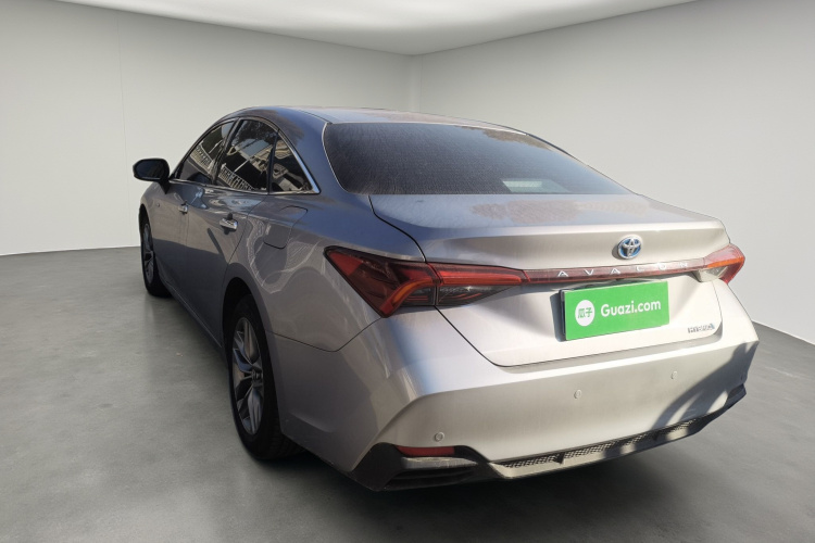 丰田 亚洲龙 2019款 双擎 2.5L 豪华版 国VI车身外观5